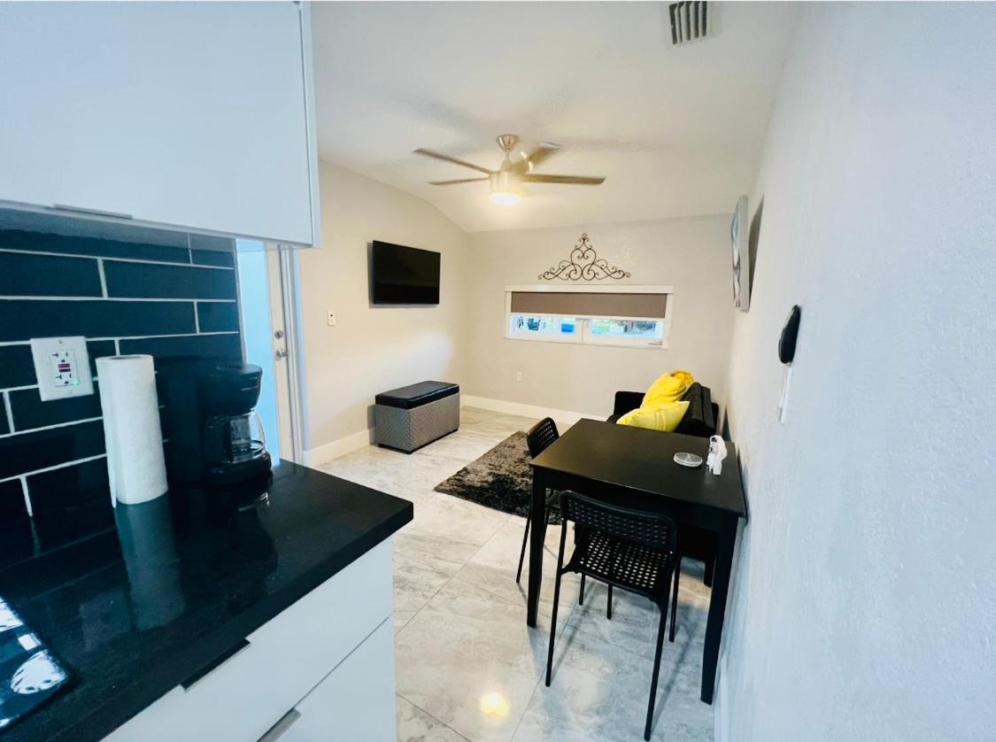Little Gables Studio-Your Miami Escape-10Min Airport Eksteriør bilde